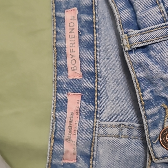 Stradivarius -  High waisted, boyfriend Jeans - Picture 6 of 10